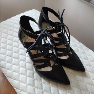 Sexy Jessica Simpson heels🖤